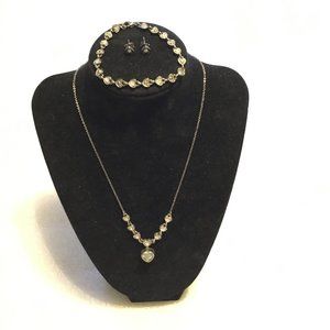 Vintage Avon necklace, bracelet & earring set